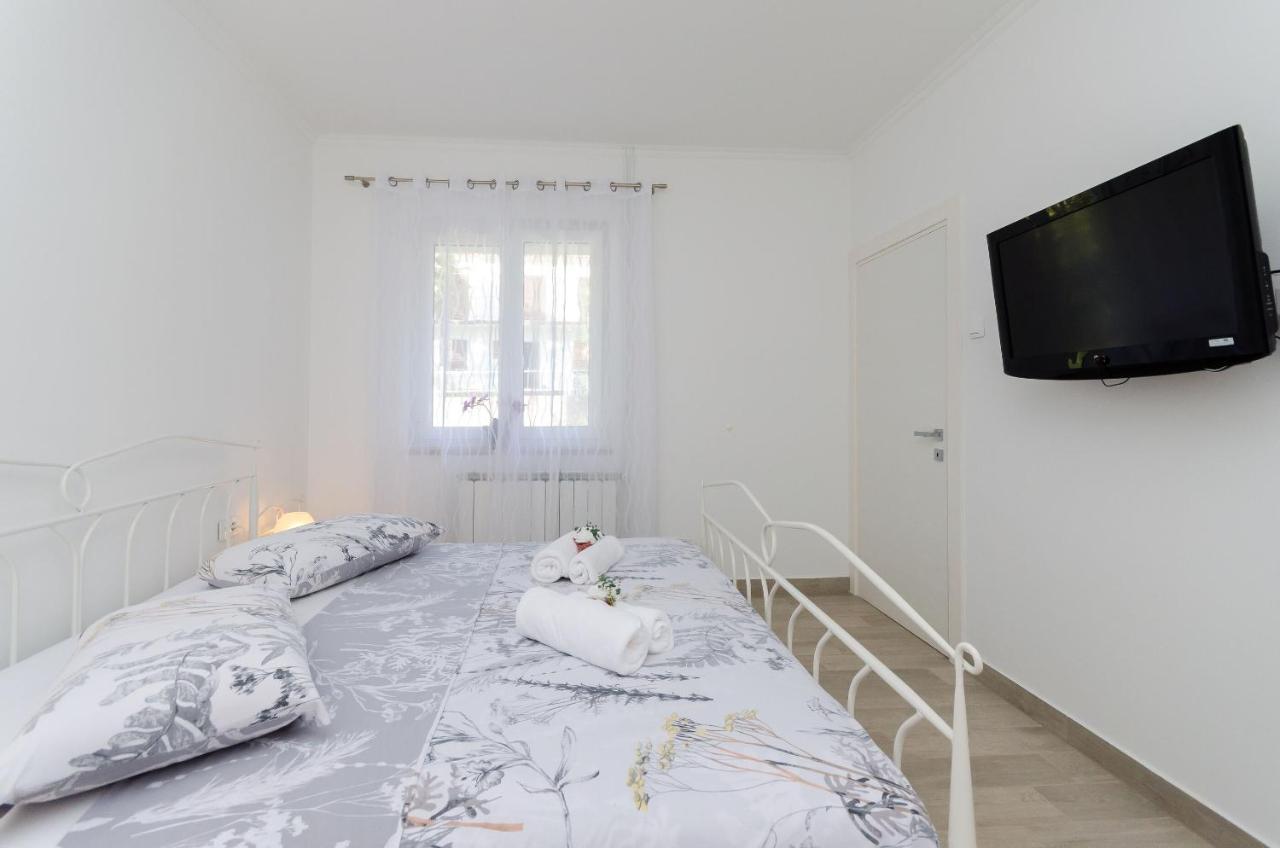 Apartment Zdenko 로비니 외부 사진