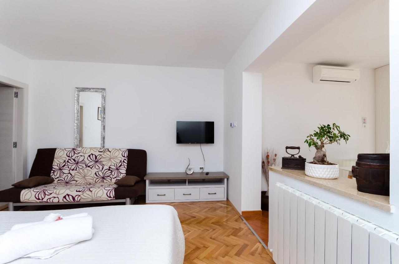 Apartment Zdenko 로비니 외부 사진