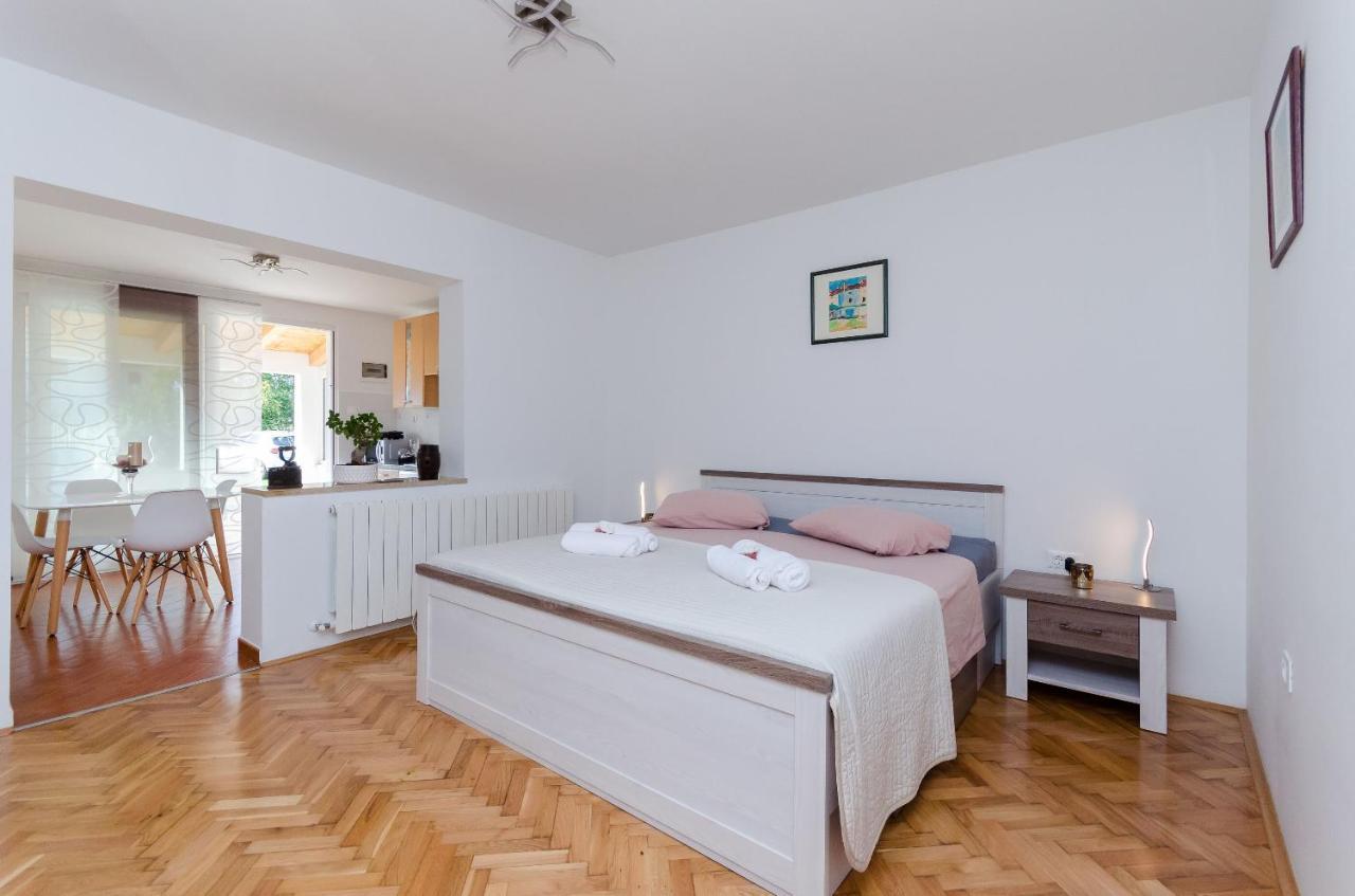 Apartment Zdenko 로비니 외부 사진
