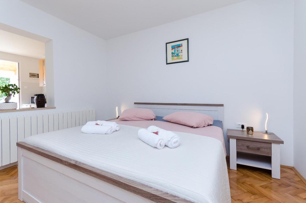 Apartment Zdenko 로비니 외부 사진